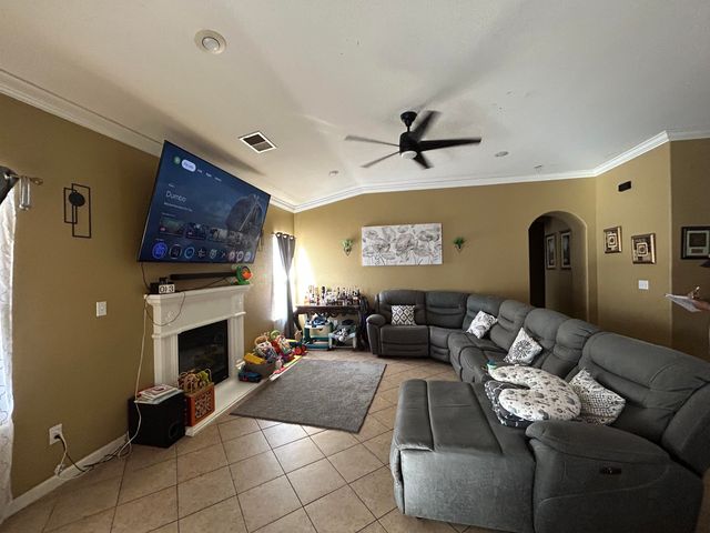 1968 Tahoe Ave Avenue, Tulare, CA 93274