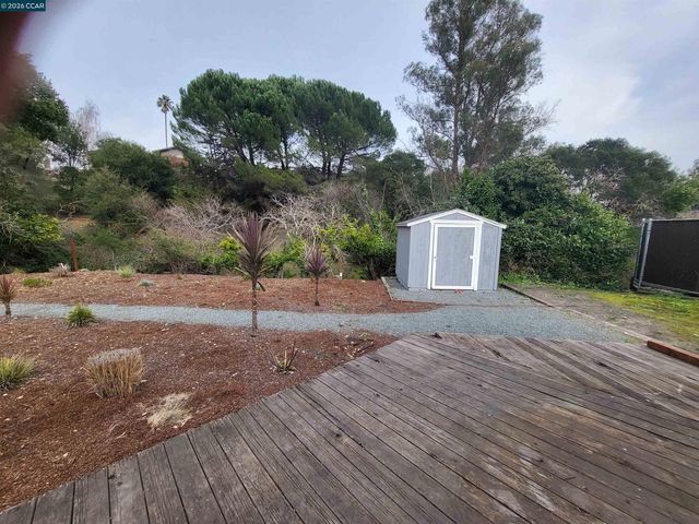 2420 Tomar Ct, Pinole, CA 94564