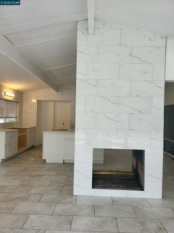 2420 Tomar Ct, Pinole, CA 94564