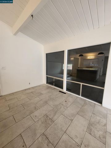 2420 Tomar Ct, Pinole, CA 94564