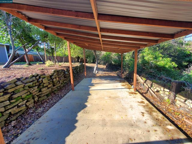 2420 Tomar Ct, Pinole, CA 94564