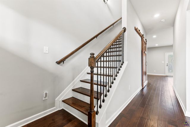 203 Amberley Court, Kathleen, GA 31047