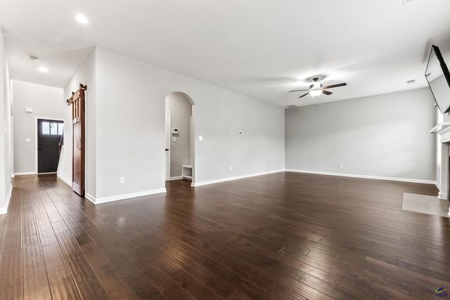 203 Amberley Court, Kathleen, GA 31047