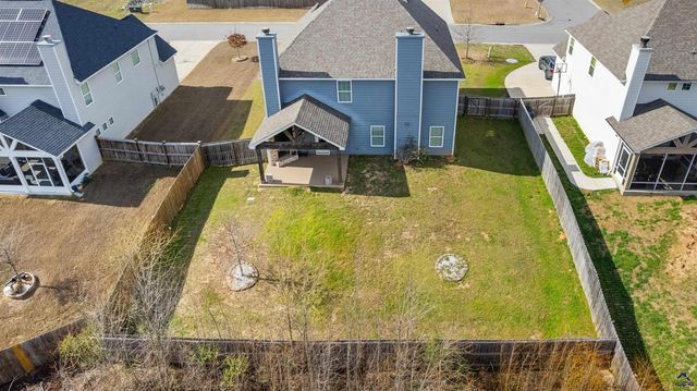 203 Amberley Court, Kathleen, GA 31047