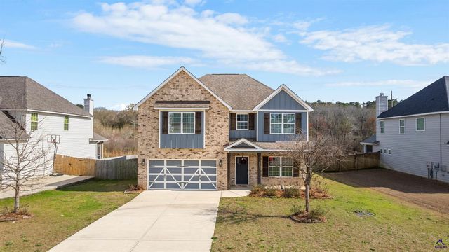 203 Amberley Court, Kathleen, GA 31047