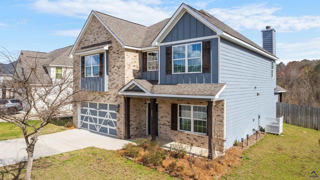 203 Amberley Court, Kathleen, GA 31047