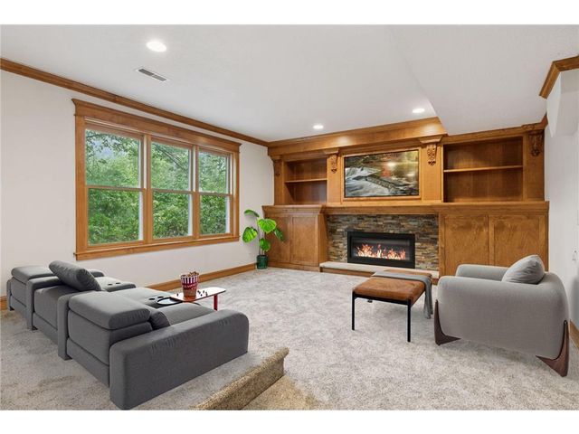 613 Topaz Lane, Hudson, WI 54016