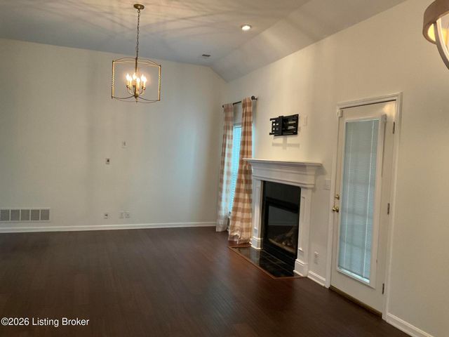 1403 Wellington Club Ct, Louisville, KY 40245