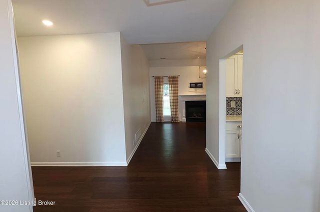 1403 Wellington Club Ct, Louisville, KY 40245