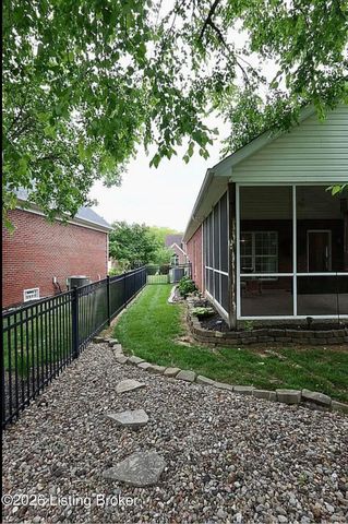 1403 Wellington Club Ct, Louisville, KY 40245
