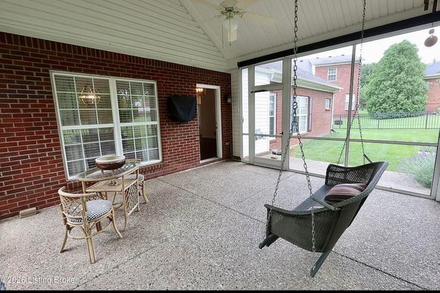 1403 Wellington Club Ct, Louisville, KY 40245