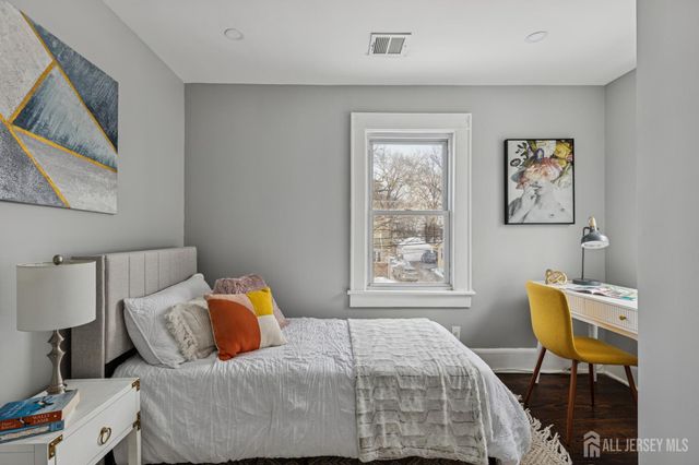 210 Rock Avenue, Piscataway, NJ 08854