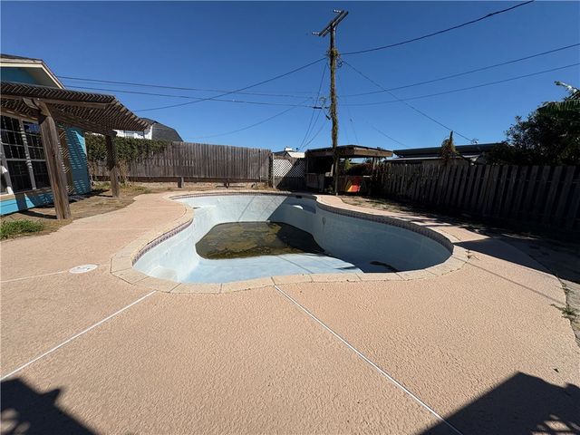 104 E Janin, Portland, TX 78374