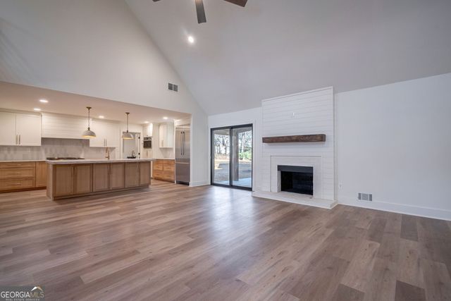 1131 HOLLOW CREEK Lane, Watkinsville, GA 30677