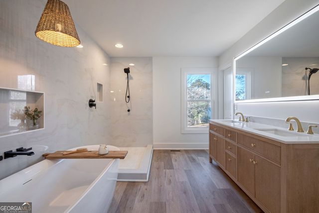 1131 HOLLOW CREEK Lane, Watkinsville, GA 30677