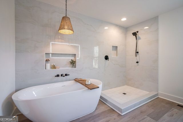 1131 HOLLOW CREEK Lane, Watkinsville, GA 30677