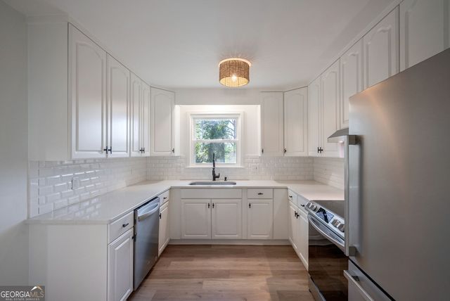 1131 HOLLOW CREEK Lane, Watkinsville, GA 30677