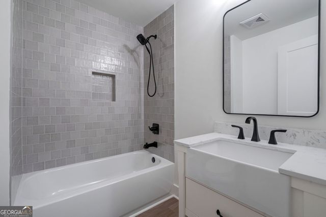 1131 HOLLOW CREEK Lane, Watkinsville, GA 30677