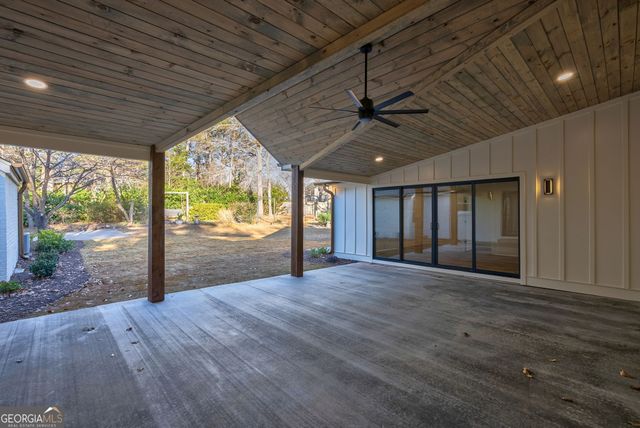 1131 HOLLOW CREEK Lane, Watkinsville, GA 30677