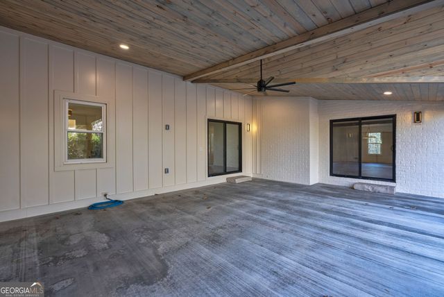 1131 HOLLOW CREEK Lane, Watkinsville, GA 30677