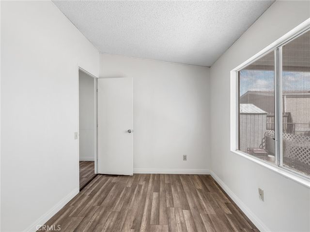 22020 Nisqually Road 3, Apple Valley, CA 92308