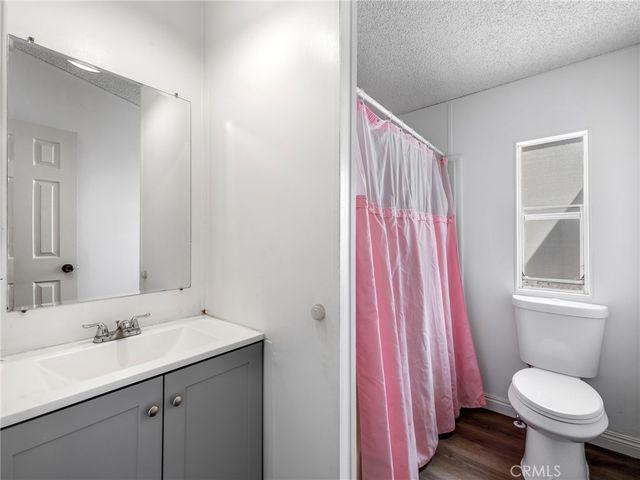 22020 Nisqually Road 3, Apple Valley, CA 92308