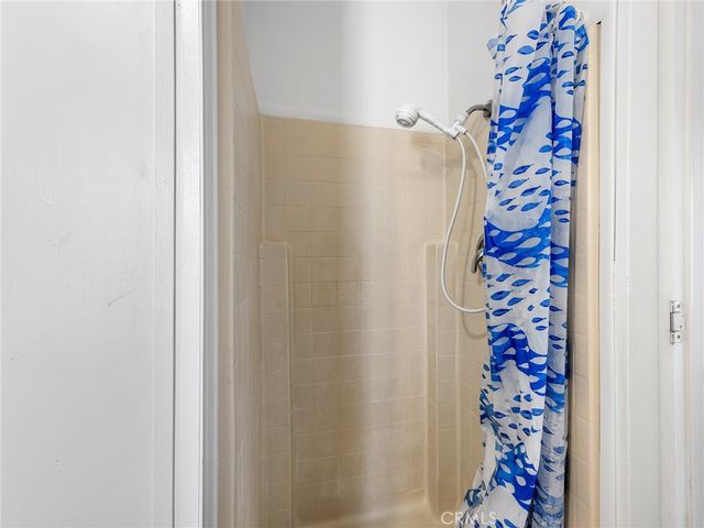 22020 Nisqually Road 3, Apple Valley, CA 92308