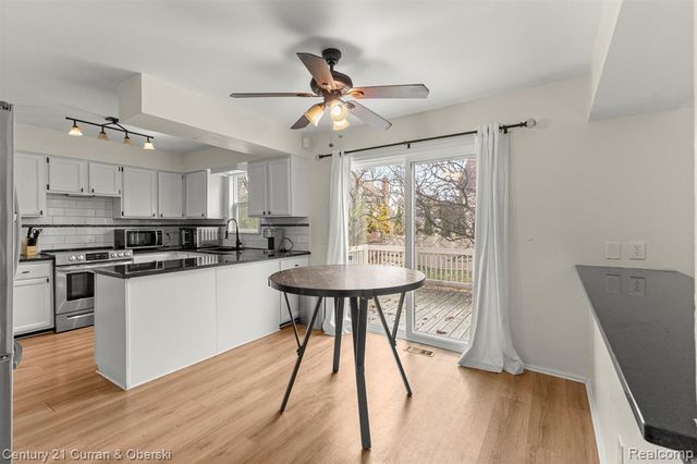 37829 Stableview Drive, Farmington Hills, MI 48335