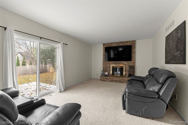 37829 Stableview Drive, Farmington Hills, MI 48335