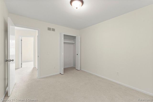 37829 Stableview Drive, Farmington Hills, MI 48335