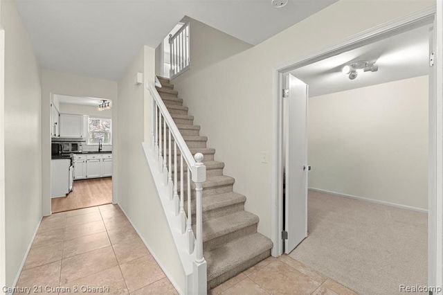 37829 Stableview Drive, Farmington Hills, MI 48335