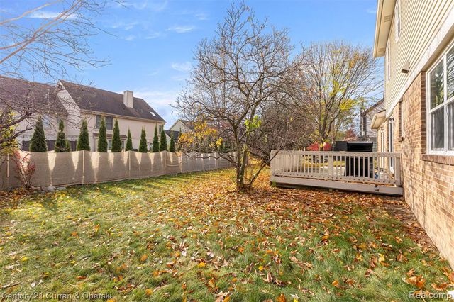 37829 Stableview Drive, Farmington Hills, MI 48335