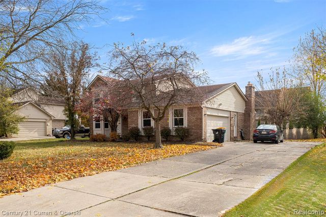 37829 Stableview Drive, Farmington Hills, MI 48335