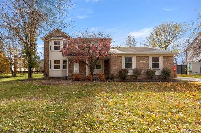 37829 Stableview Drive, Farmington Hills, MI 48335