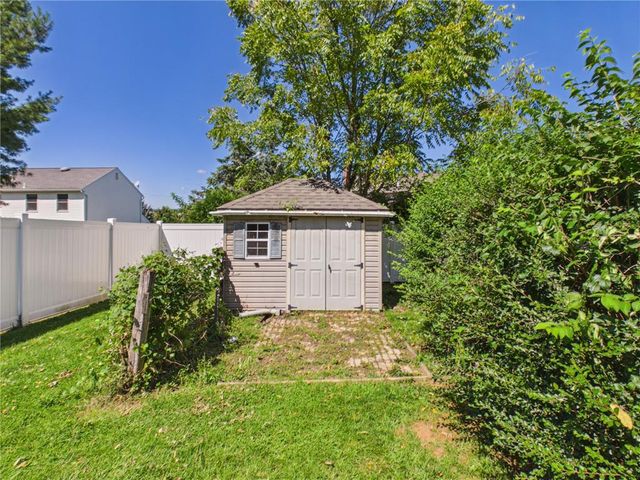 905 Cornwallis Drive, Forks Twp, PA 18040