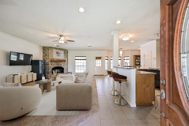 16600 Highway 321, Dayton, TX 77535