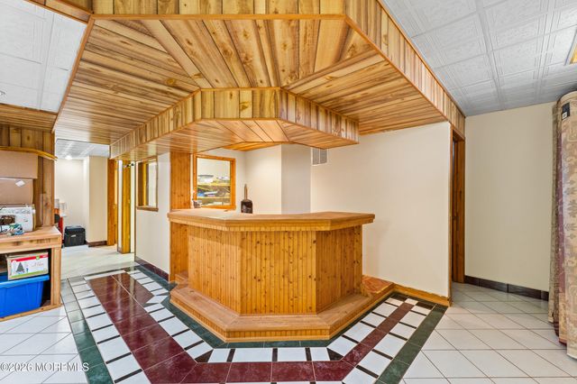 35 Trish Court, Matawan, NJ 07747