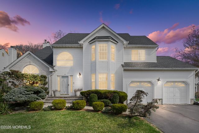 35 Trish Court, Matawan, NJ 07747