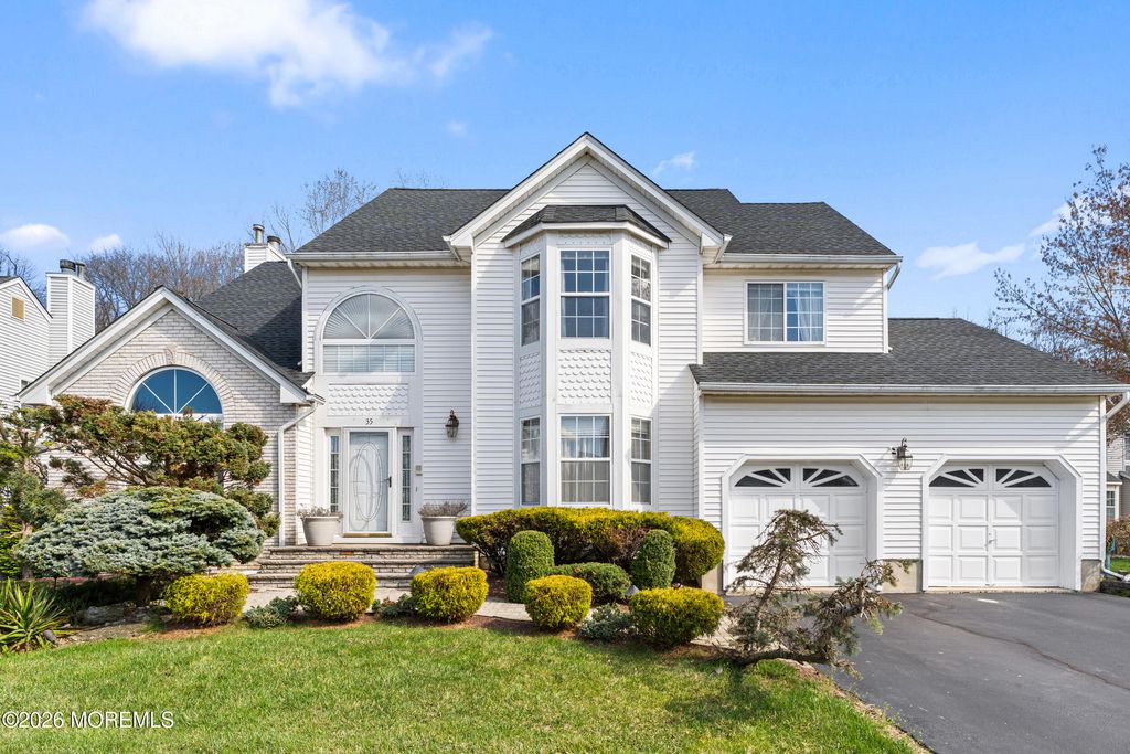 35 Trish Court, Matawan, NJ 07747
