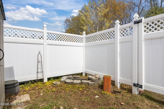 3621 Providence Place, Winterville, NC 28590