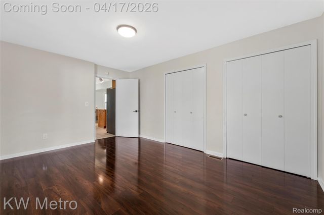 1012 Woodsboro Drive, Royal Oak, MI 48067