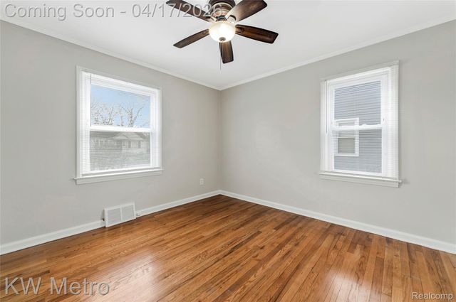 1012 Woodsboro Drive, Royal Oak, MI 48067