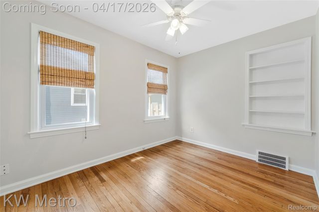 1012 Woodsboro Drive, Royal Oak, MI 48067