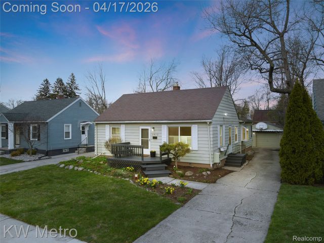 1012 Woodsboro Drive, Royal Oak, MI 48067