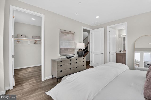 6229 CROSSWIND DR, North Bethesda, MD 20852