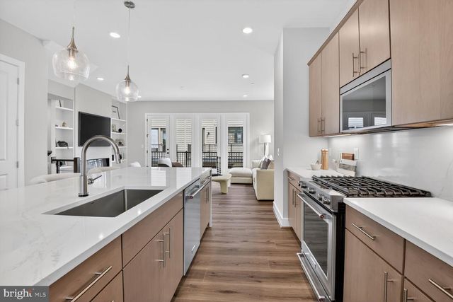 6229 CROSSWIND DR, North Bethesda, MD 20852