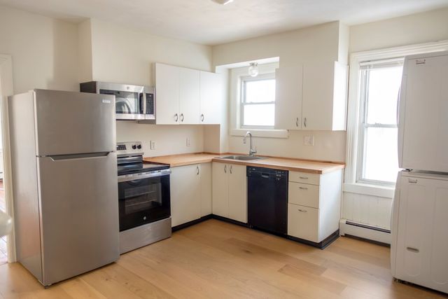 30 Royal Street, Providence, RI 02906