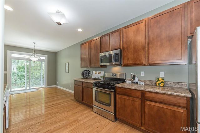 110 Sunset Villa Court, O'fallon, MO 63366