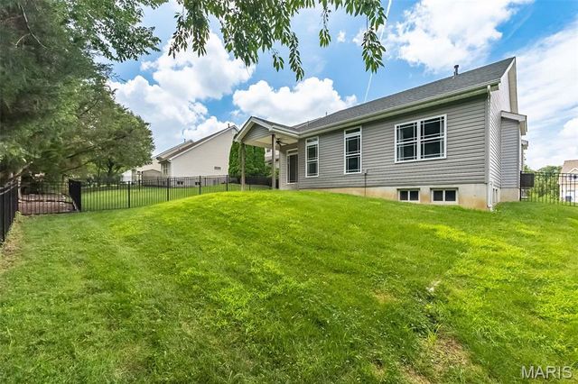 110 Sunset Villa Court, O'fallon, MO 63366