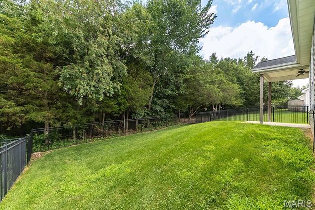 110 Sunset Villa Court, O'fallon, MO 63366